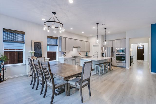 209 Scarlett Thistle DR, Liberty Hill, TX 78642