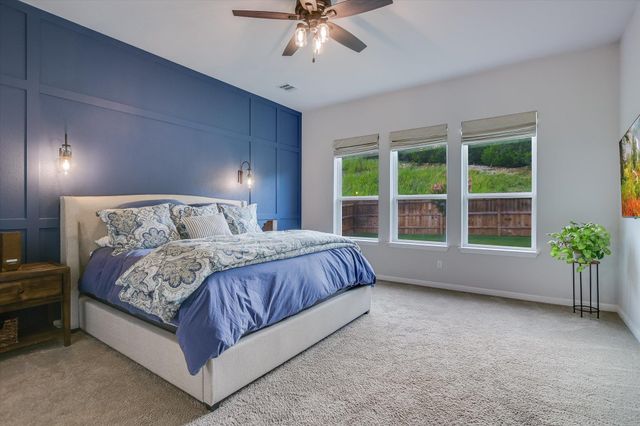 209 Scarlett Thistle DR, Liberty Hill, TX 78642