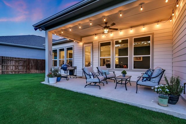 209 Scarlett Thistle DR, Liberty Hill, TX 78642