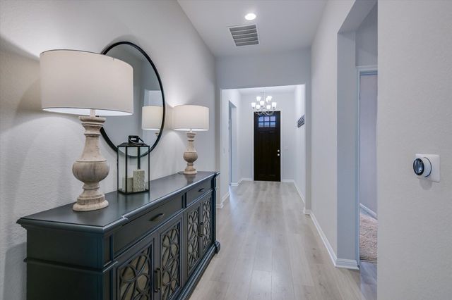 209 Scarlett Thistle DR, Liberty Hill, TX 78642