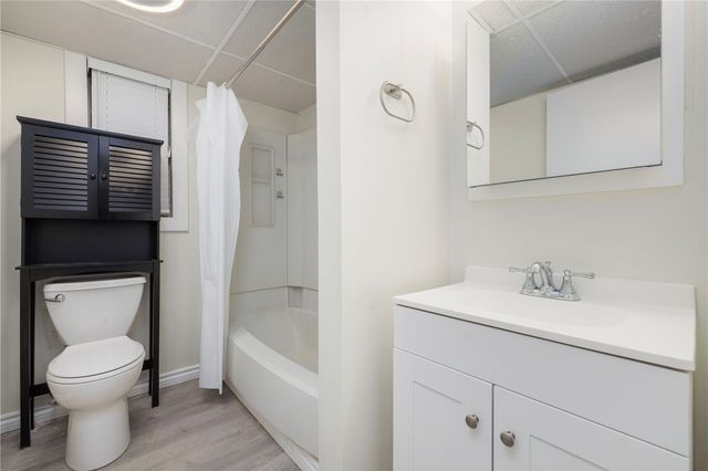 11 North Avenue 7, Providence, RI 02906