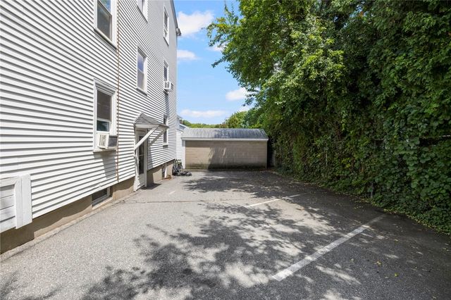 11 North Avenue 7, Providence, RI 02906