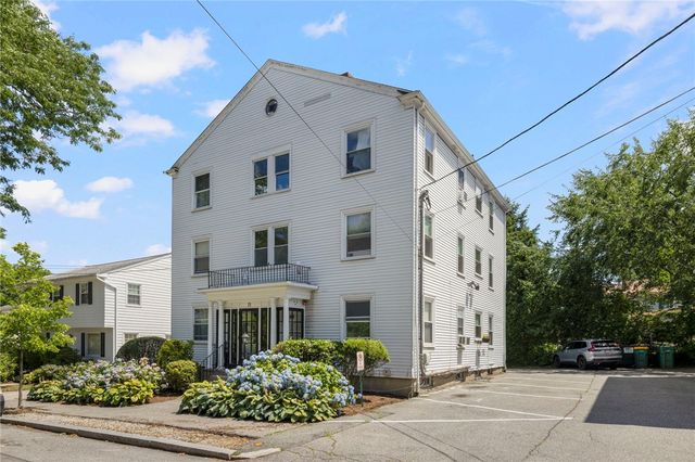 11 North Avenue 7, Providence, RI 02906