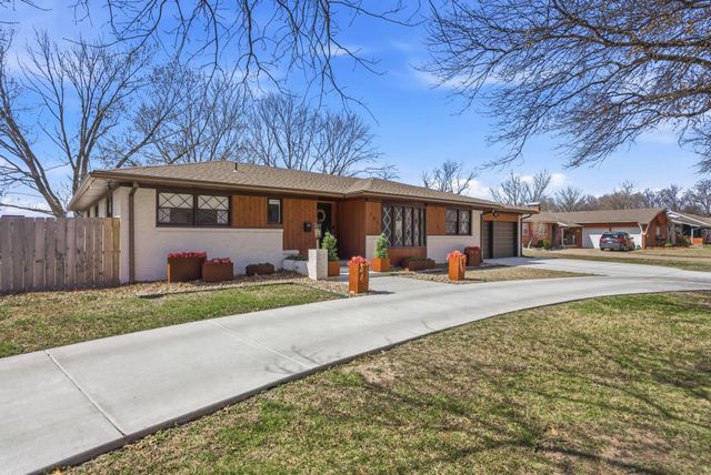 501 N Saint James St, Wichita, KS 67206