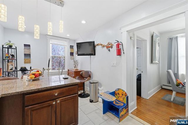 10 Maple Street, Garfield, NJ 07026