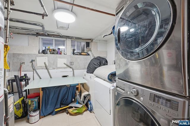 10 Maple Street, Garfield, NJ 07026