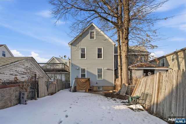 10 Maple Street, Garfield, NJ 07026