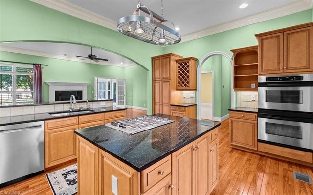 19 Creswell Court, Greensboro, NC 27407