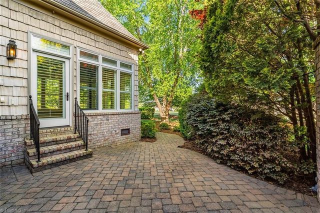 19 Creswell Court, Greensboro, NC 27407