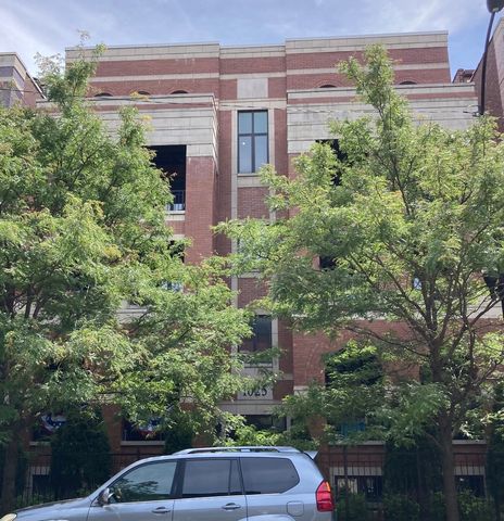 1025 W Monroe Street 4W, Chicago, IL 60607