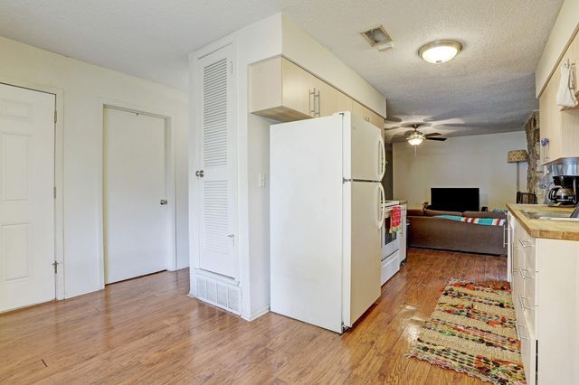 8100 Sonnet Ave 102, Austin, TX 78759