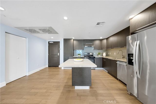 2939 Leeward 403, Los Angeles, CA 90005