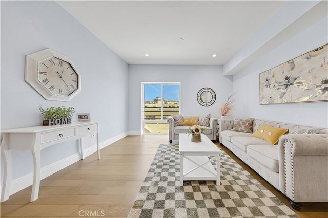 2939 Leeward 403, Los Angeles, CA 90005