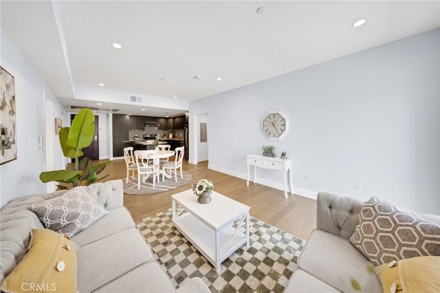2939 Leeward 403, Los Angeles, CA 90005