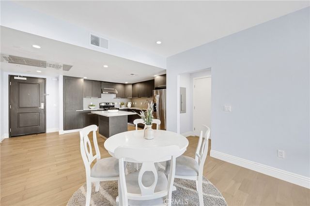 2939 Leeward 403, Los Angeles, CA 90005