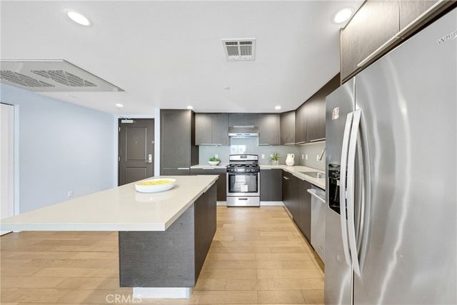 2939 Leeward 403, Los Angeles, CA 90005