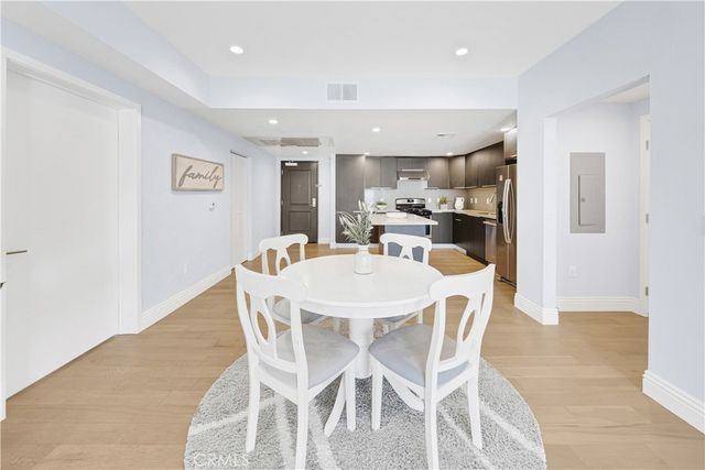 2939 Leeward 403, Los Angeles, CA 90005
