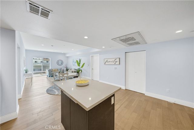 2939 Leeward 403, Los Angeles, CA 90005