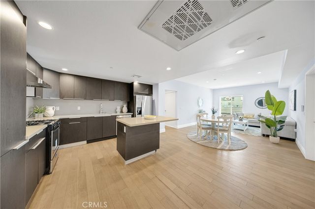 2939 Leeward 403, Los Angeles, CA 90005