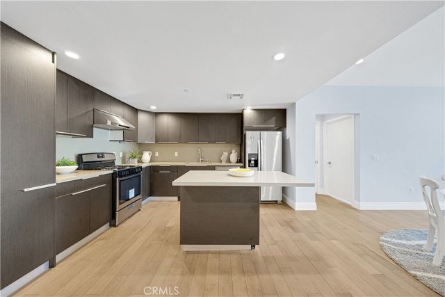 2939 Leeward 403, Los Angeles, CA 90005