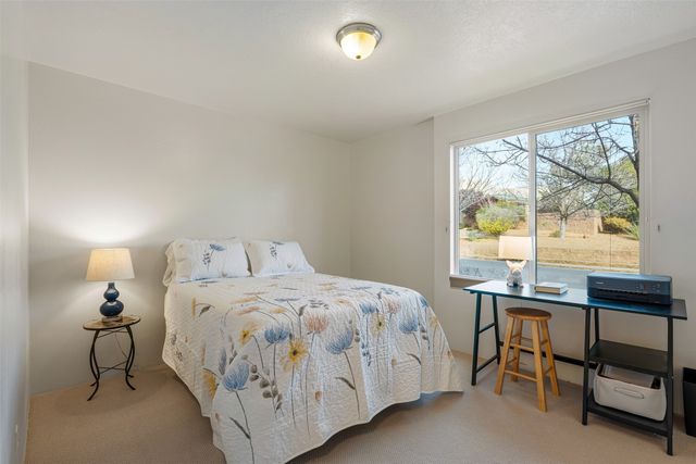 17 Panther Peak, Santa Fe, NM 87508