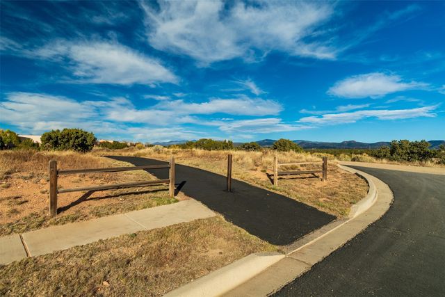 17 Panther Peak, Santa Fe, NM 87508