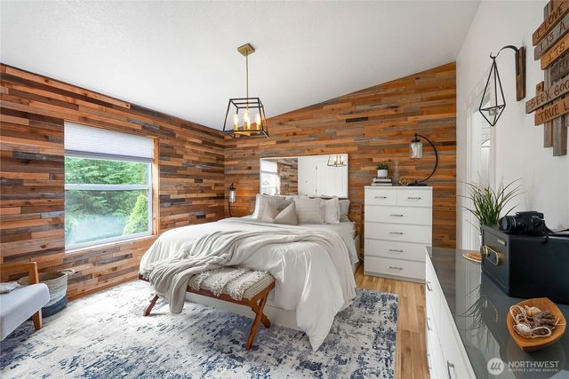 2526 Birch Bay Lynden Road, Custer, WA 98240