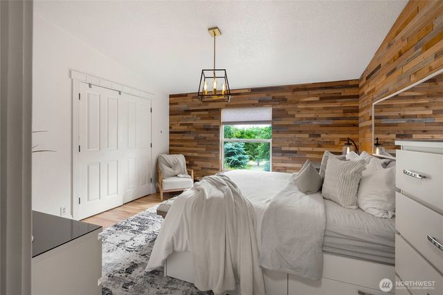 2526 Birch Bay Lynden Road, Custer, WA 98240