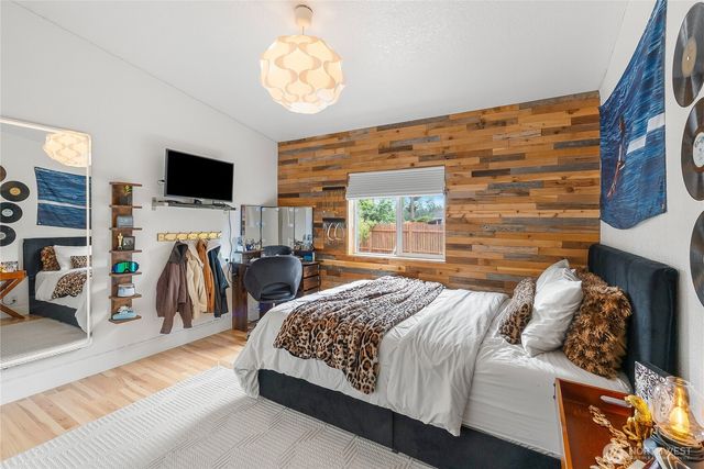 2526 Birch Bay Lynden Road, Custer, WA 98240