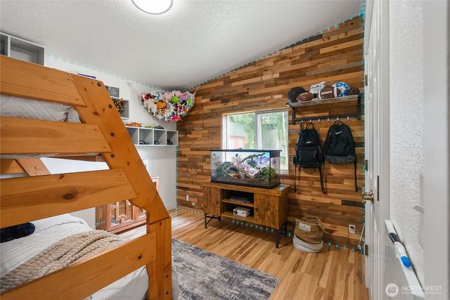 2526 Birch Bay Lynden Road, Custer, WA 98240
