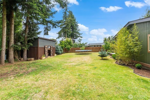 2526 Birch Bay Lynden Road, Custer, WA 98240