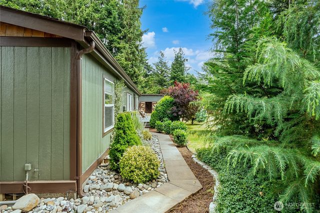 2526 Birch Bay Lynden Road, Custer, WA 98240