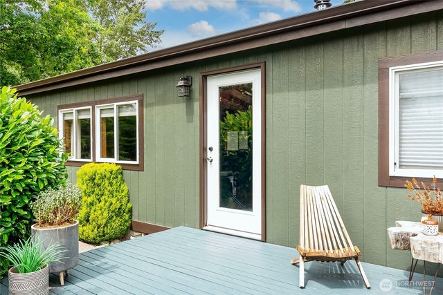 2526 Birch Bay Lynden Road, Custer, WA 98240