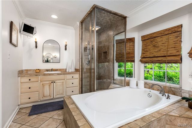 1208 Pinemont N, Tuscaloosa, AL 35406