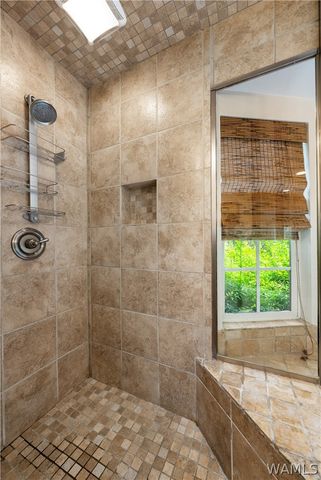 1208 Pinemont N, Tuscaloosa, AL 35406