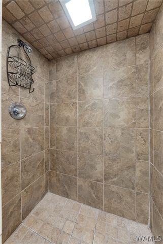 1208 Pinemont N, Tuscaloosa, AL 35406