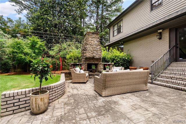 1208 Pinemont N, Tuscaloosa, AL 35406