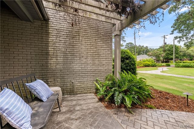 1208 Pinemont N, Tuscaloosa, AL 35406