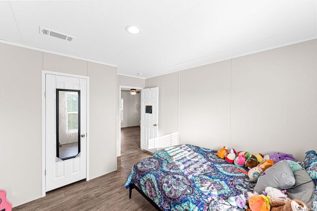 2217 CR 414, Mccoy, TX 78113