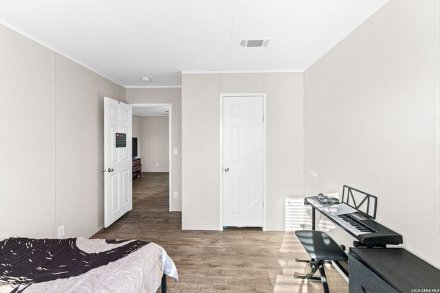 2217 CR 414, Mccoy, TX 78113