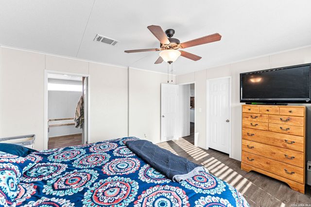 2217 CR 414, Mccoy, TX 78113