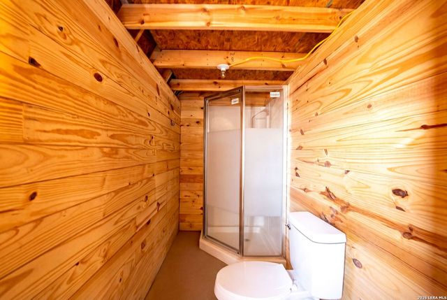 2217 CR 414, Mccoy, TX 78113