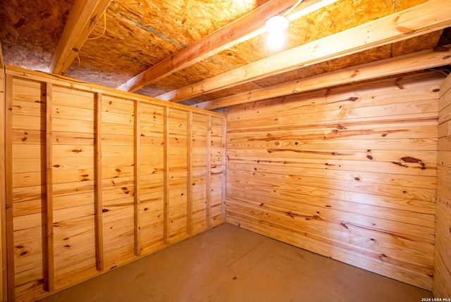 2217 CR 414, Mccoy, TX 78113