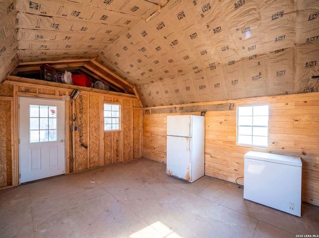 2217 CR 414, Mccoy, TX 78113