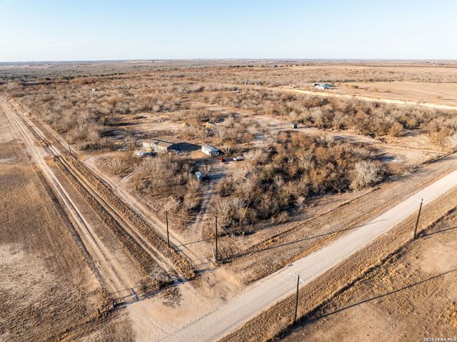 2217 CR 414, Mccoy, TX 78113