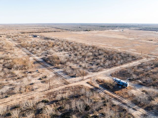 2217 CR 414, Mccoy, TX 78113