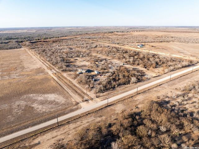 2217 CR 414, Mccoy, TX 78113