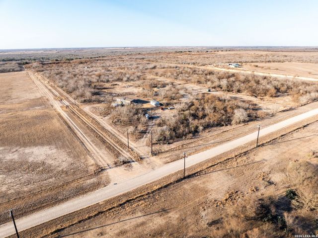 2217 CR 414, Mccoy, TX 78113