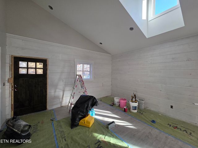 294 Lake Shore Drive, Monterey, TN 38574