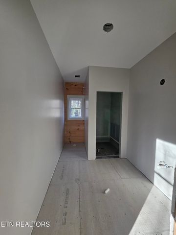 294 Lake Shore Drive, Monterey, TN 38574